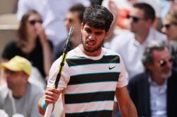 lol全球总决赛-关于英国网球队横扫法国网球队，阿尔卡拉斯关键制胜的信息